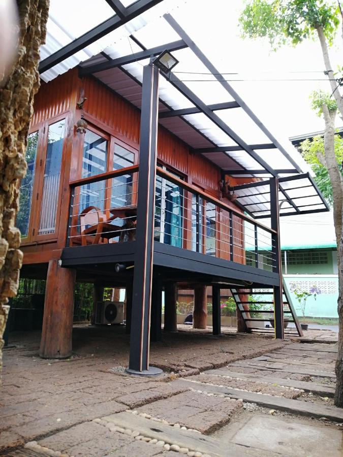 Отель Wood House Паттайя Экстерьер фото