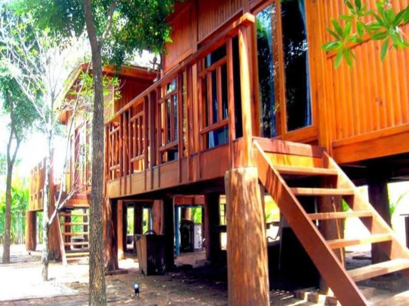 Отель Wood House Паттайя Экстерьер фото